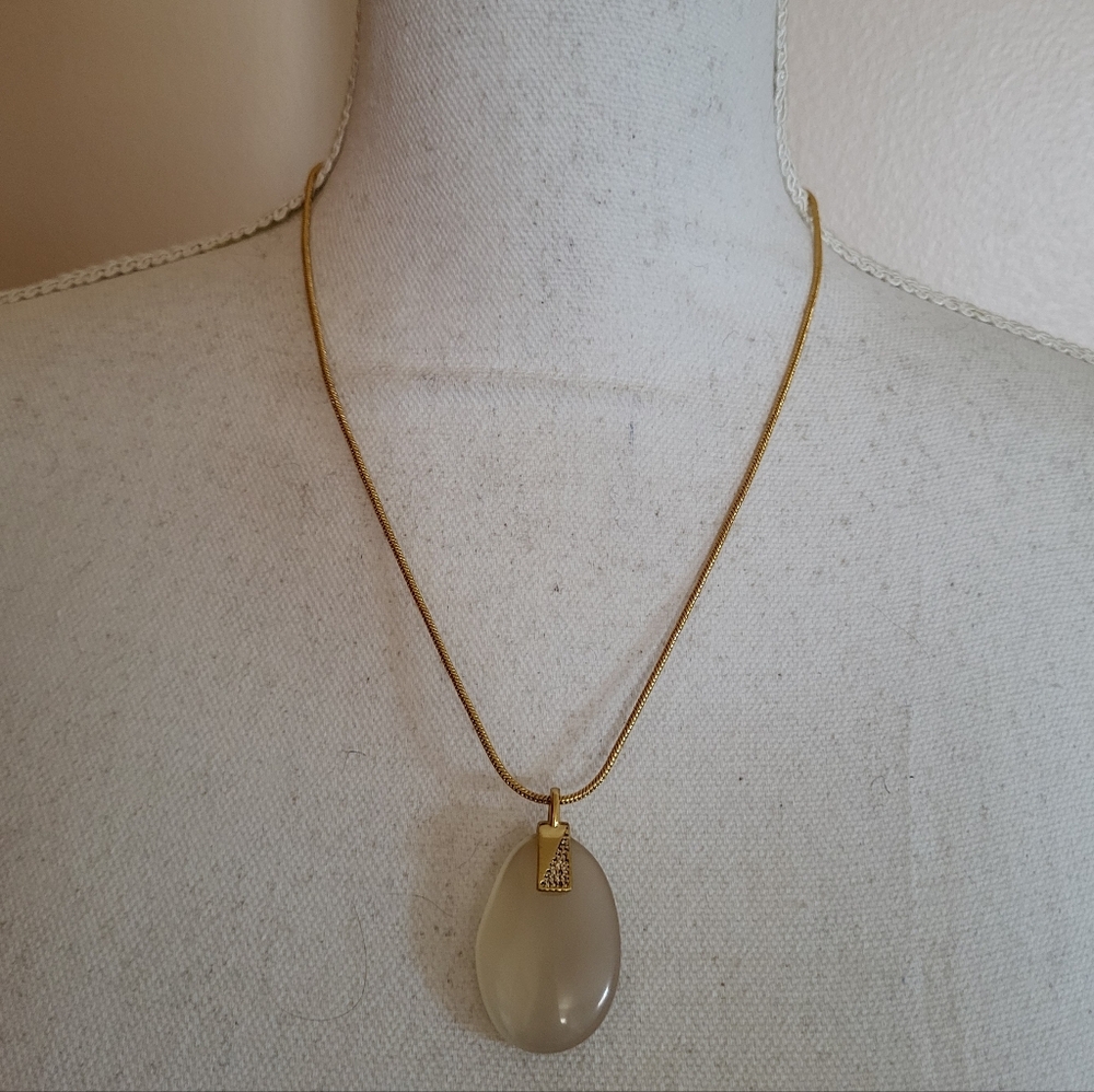 J. Crew Agate Stone Pendant Necklace - Picture 3 of 9